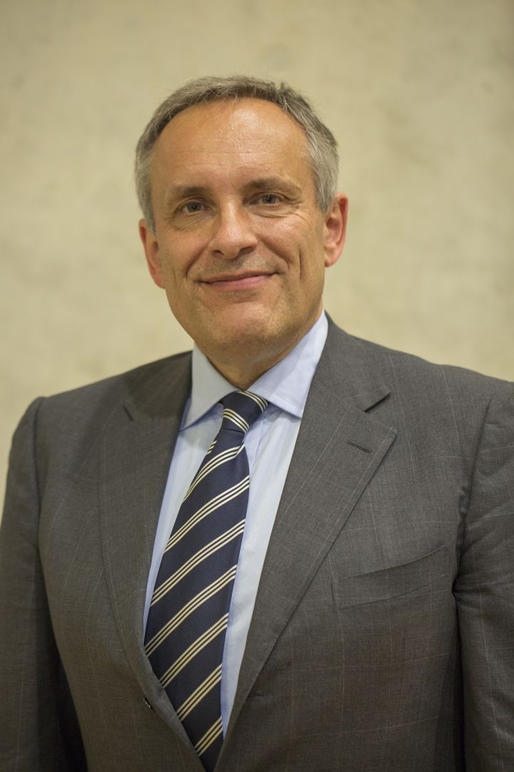 Dr. Christian  Schudnagies
